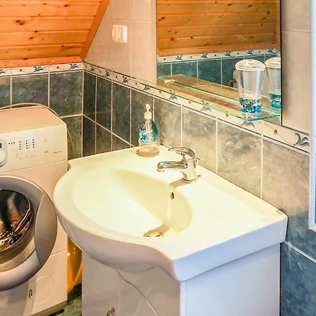 Amazing In Fovenyes W/ 2 Bedrooms Orvenyes